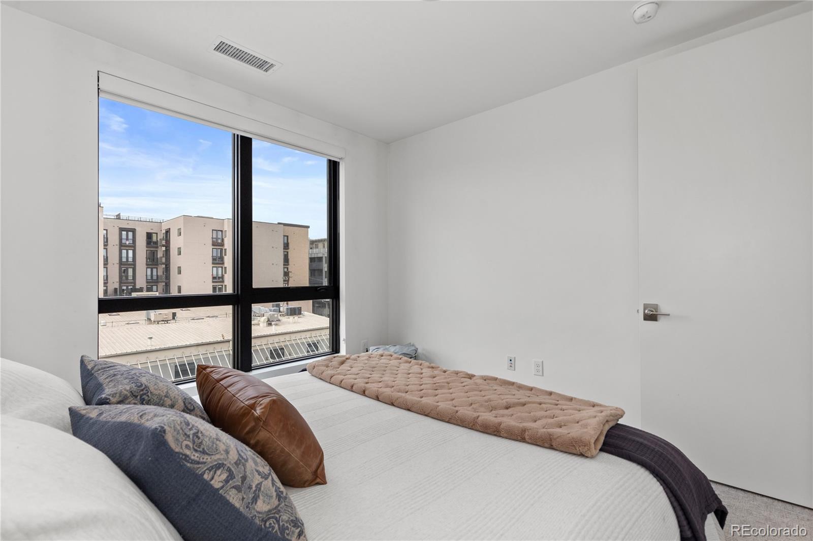 1735 Central Street Unit: 505