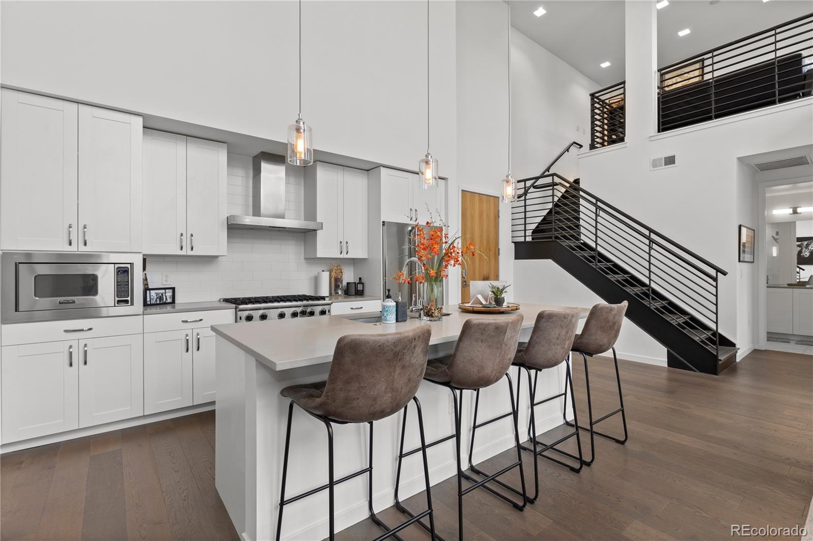 1735 Central Street Unit: 505