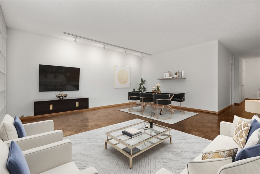 65 East India Row # 10G