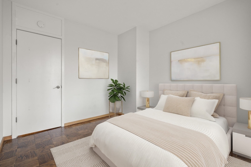 65 East India Row # 10G