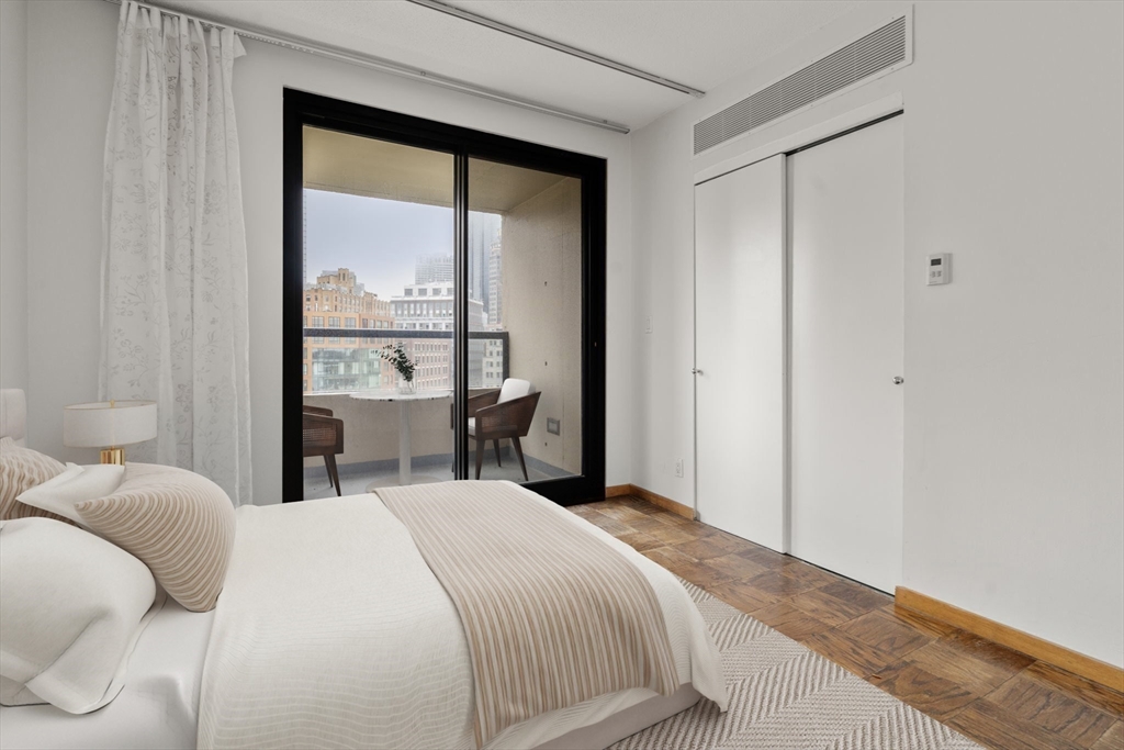 65 East India Row # 10G