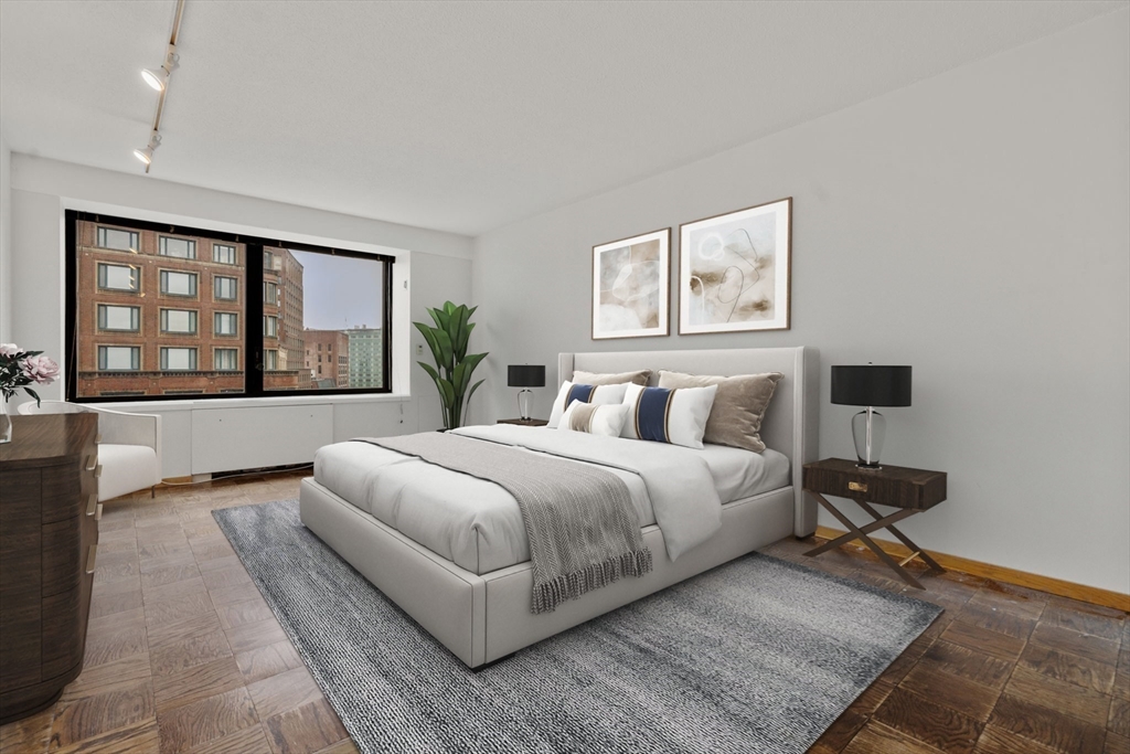 65 East India Row # 10G
