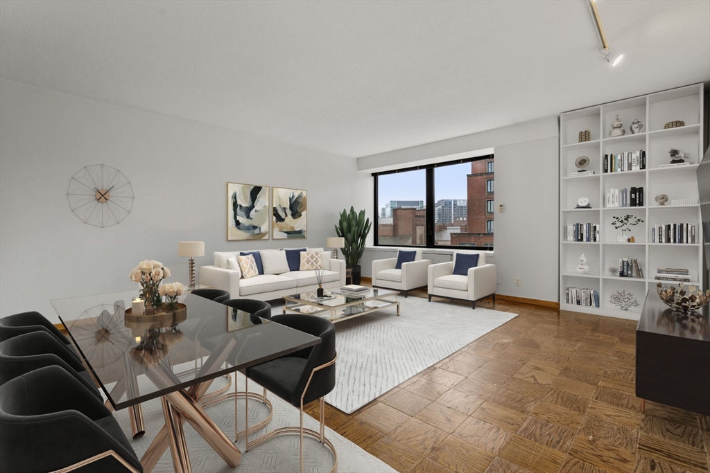 65 East India Row # 10G