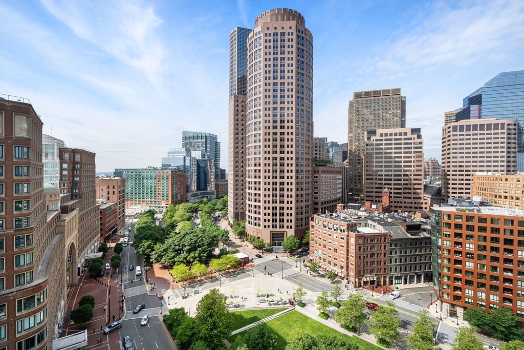 65 East India Row # 10G