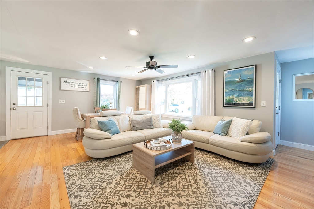 16 Raymond Hall Dr