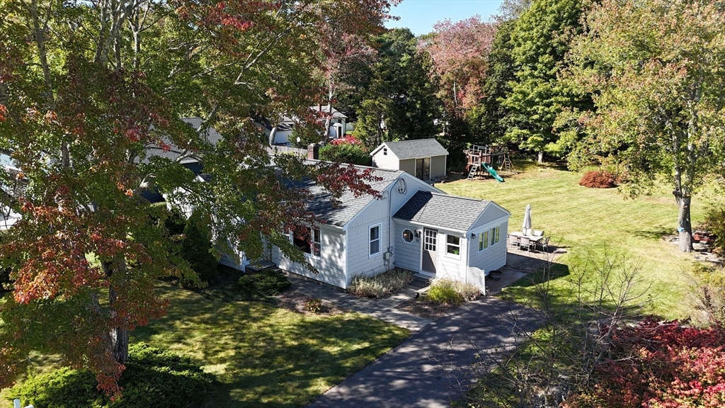 16 Raymond Hall Dr