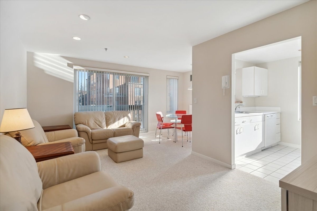 950 Massachusetts Ave # 417 Unit: #417