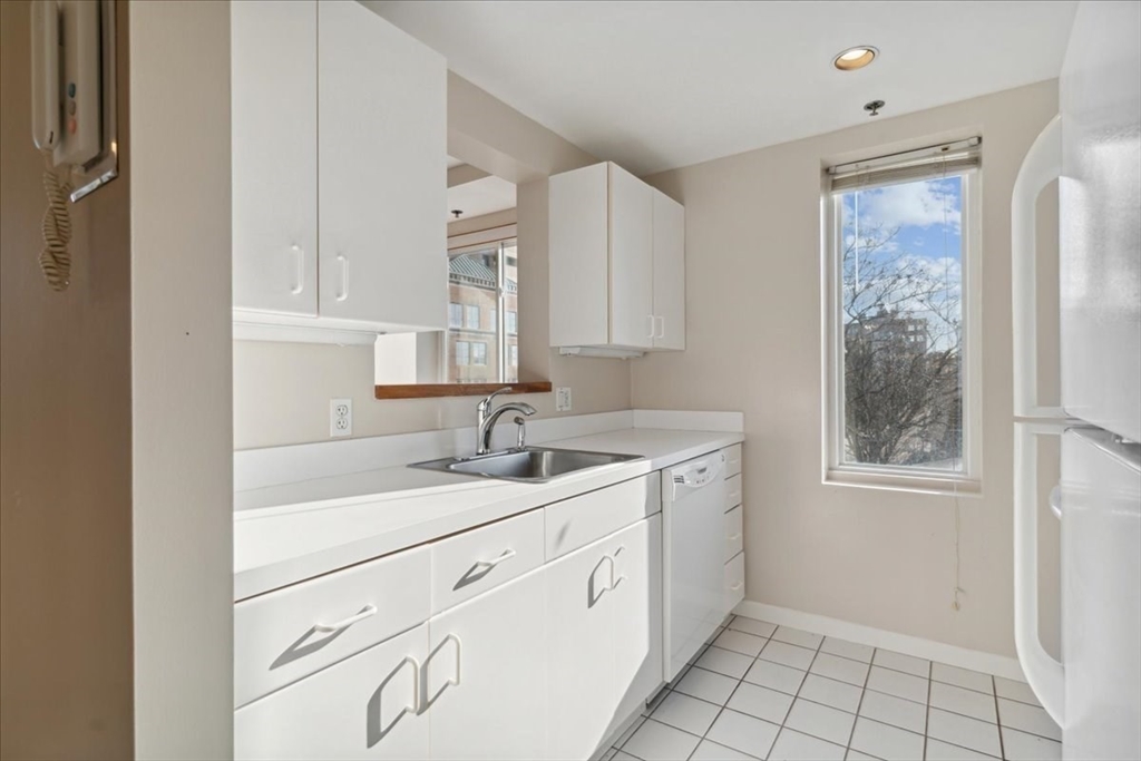 950 Massachusetts Ave # 417 Unit: #417