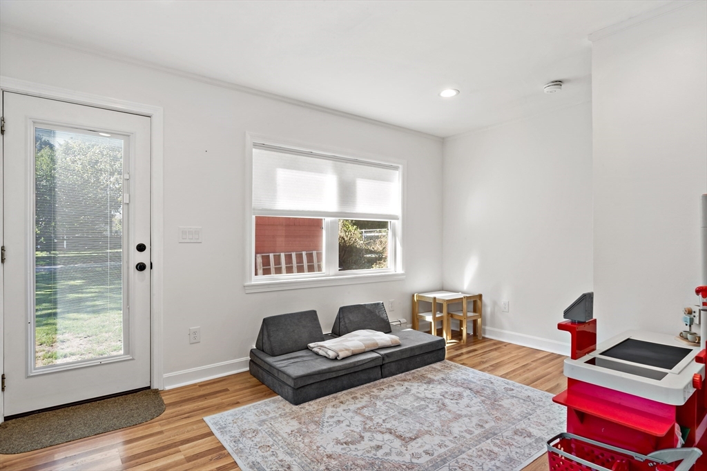 135 Grove Ave