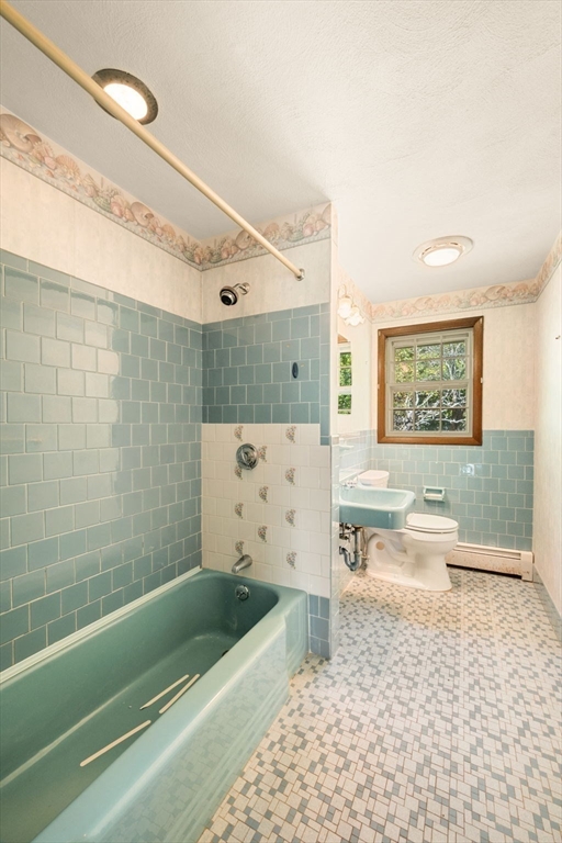8 Intervale Ave