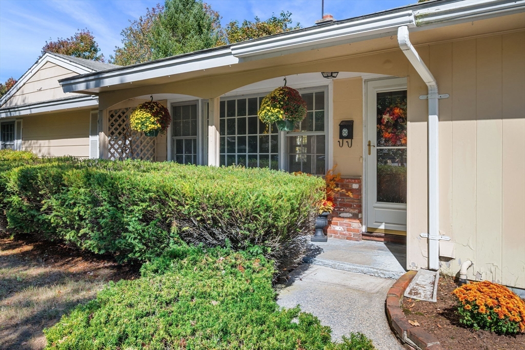 8 Intervale Ave