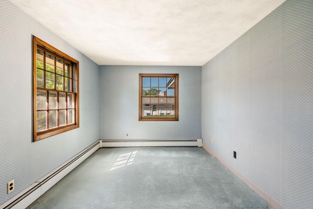 8 Intervale Ave