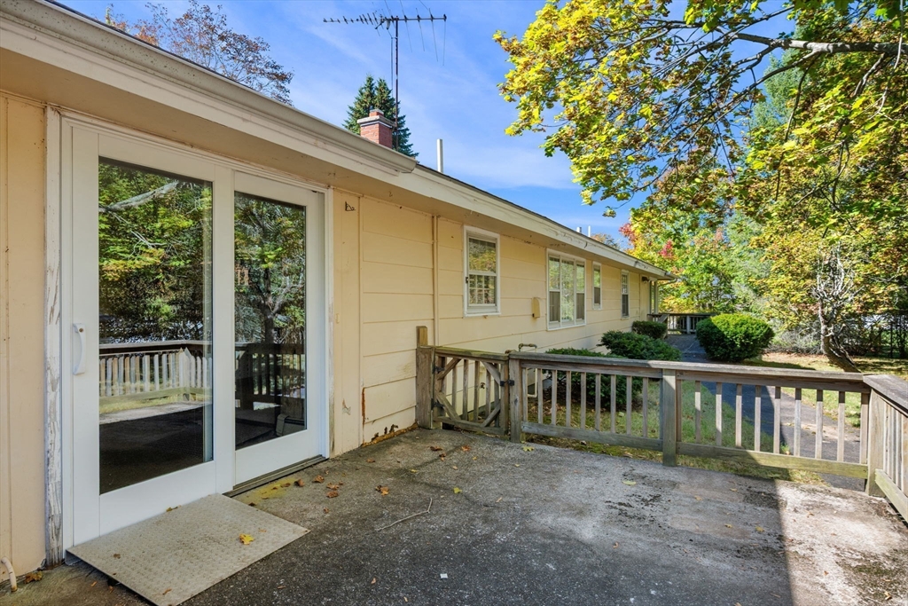 8 Intervale Ave