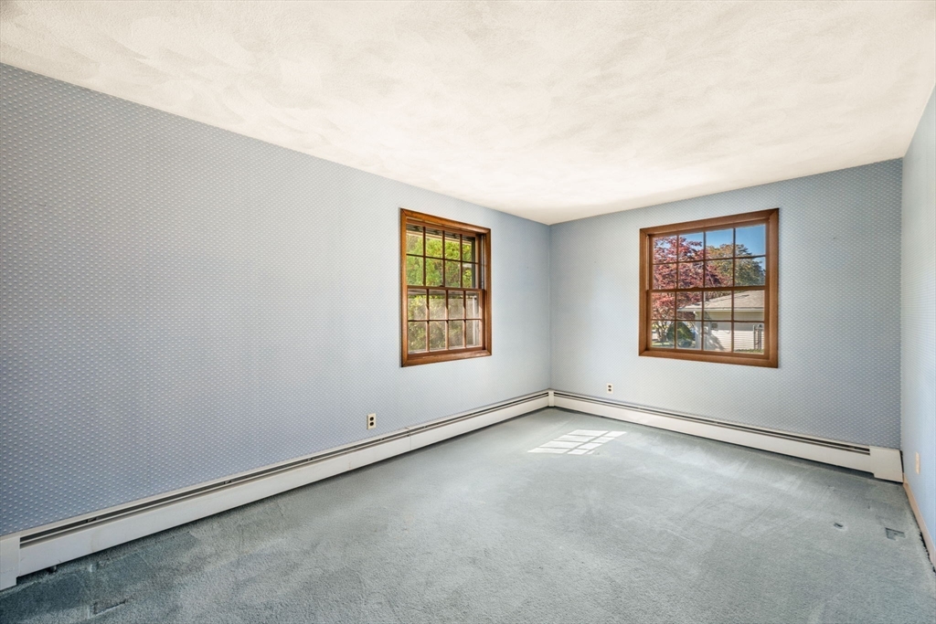 8 Intervale Ave