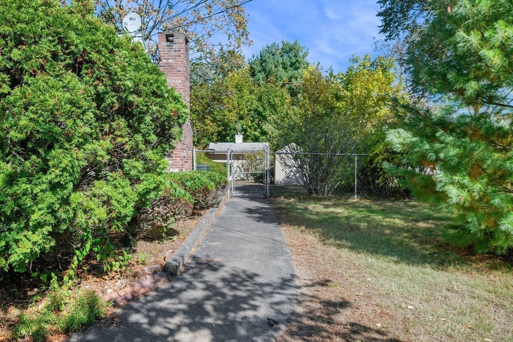 8 Intervale Ave