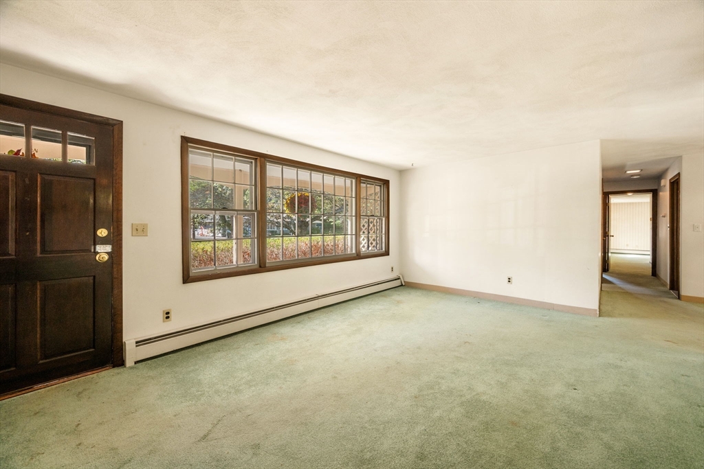 8 Intervale Ave