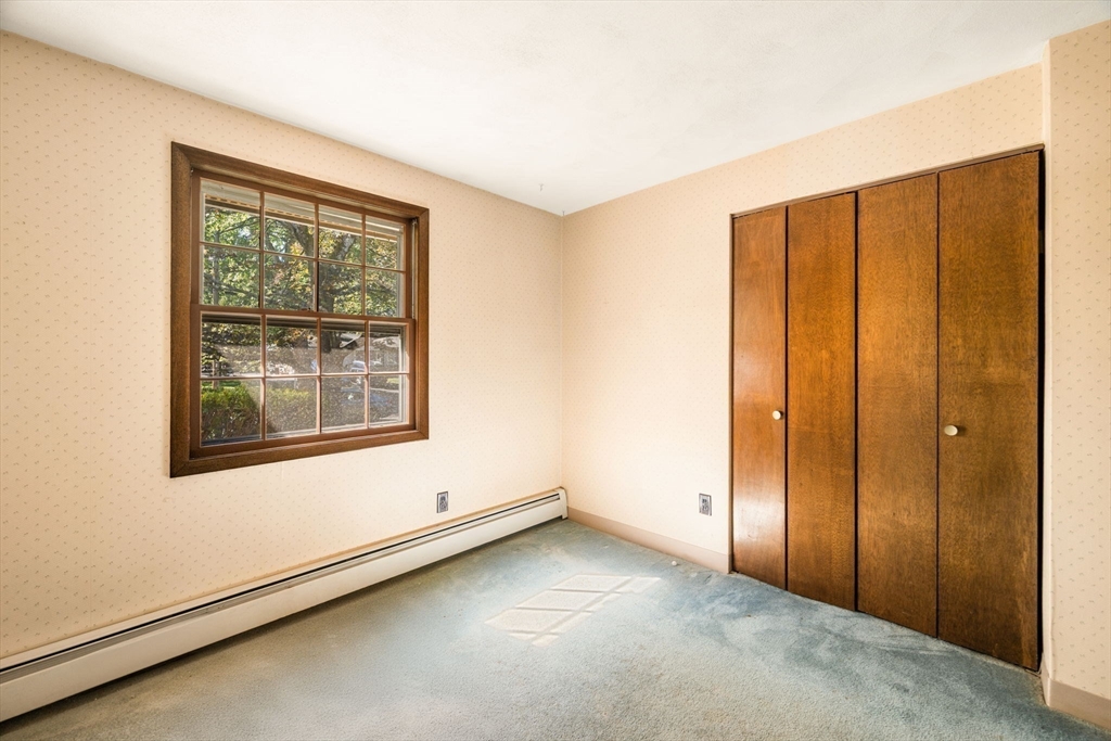 8 Intervale Ave