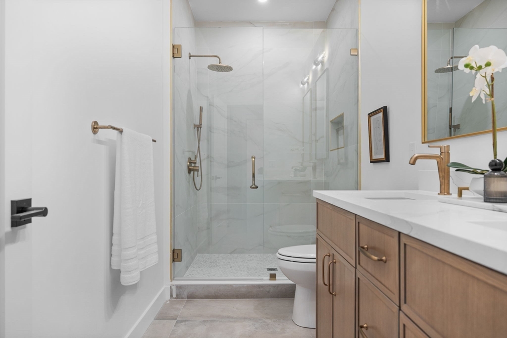 125 Addison Street # 309