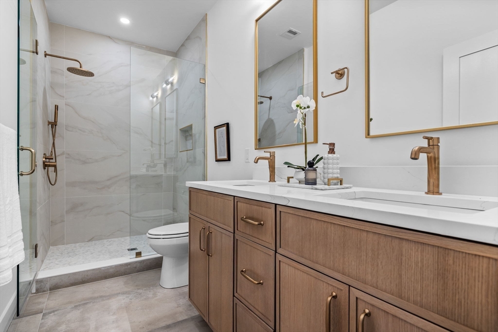 125 Addison Street # 309