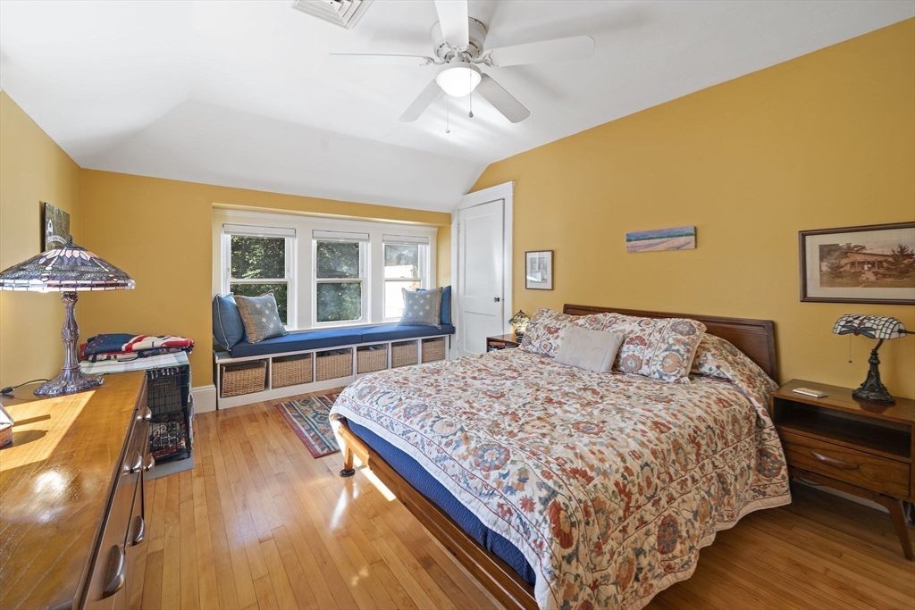 95 Monroe Rd # 2L