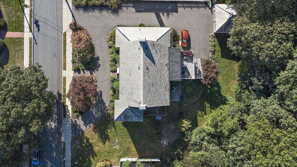 95 Monroe Rd # 2L