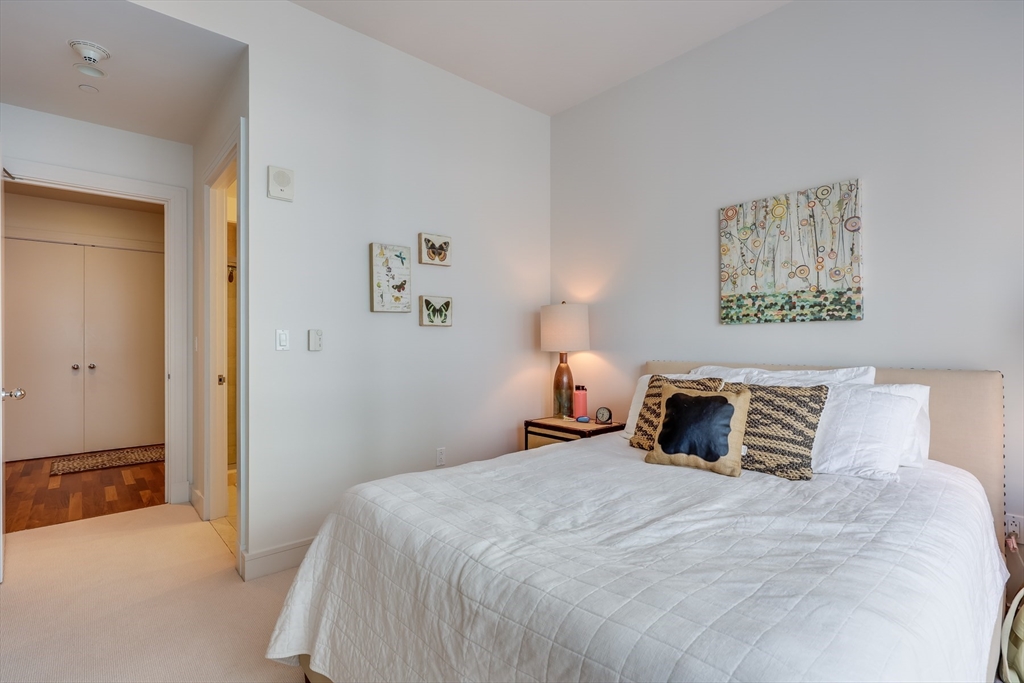 500 Atlantic Ave Unit: PH20L