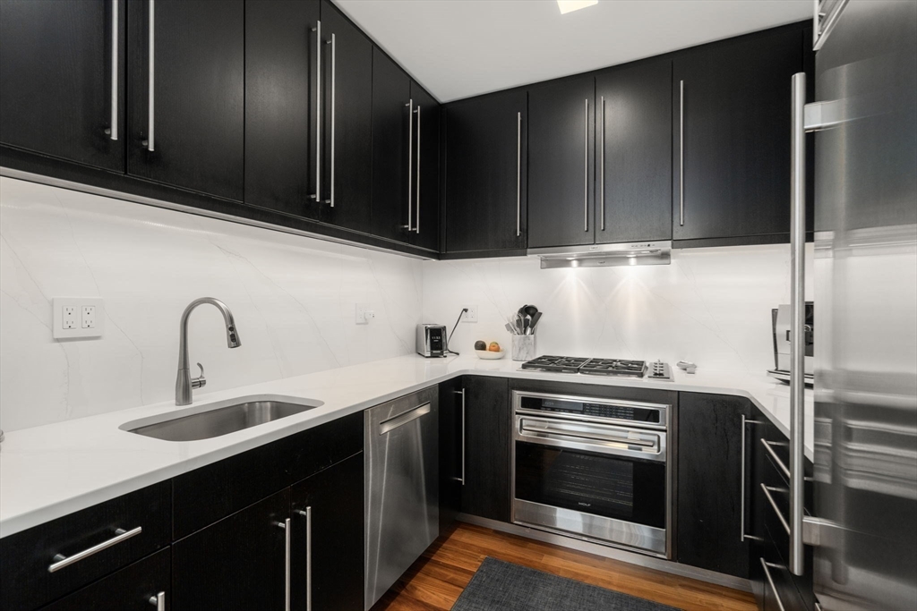 500 Atlantic Avenue # 19A