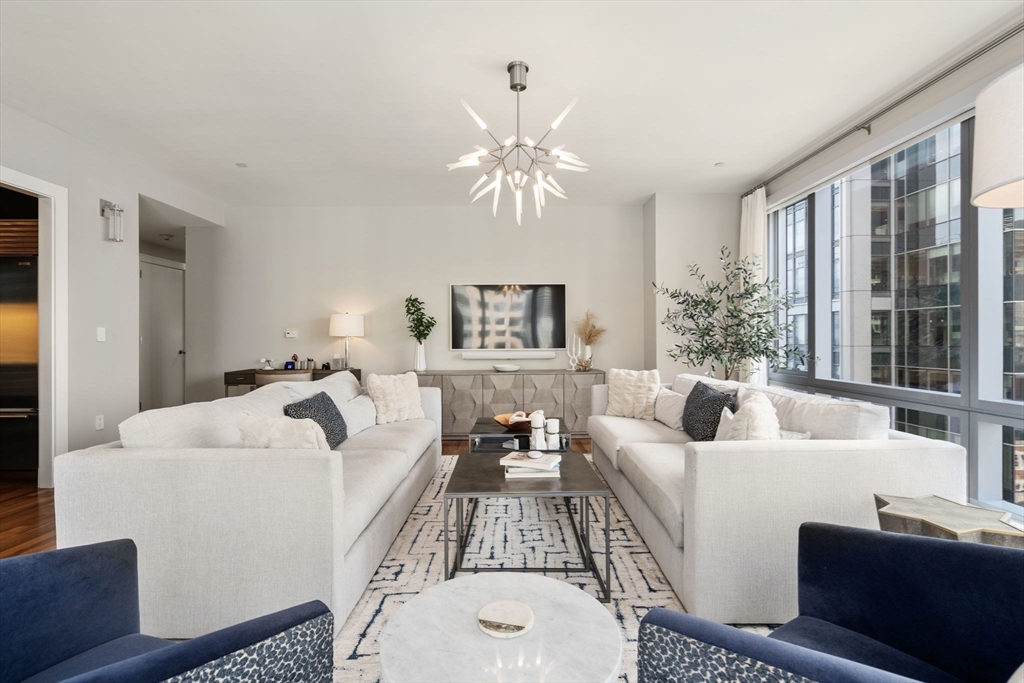 500 Atlantic Avenue # 19A