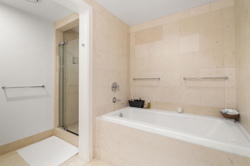 500 Atlantic Avenue # 19A