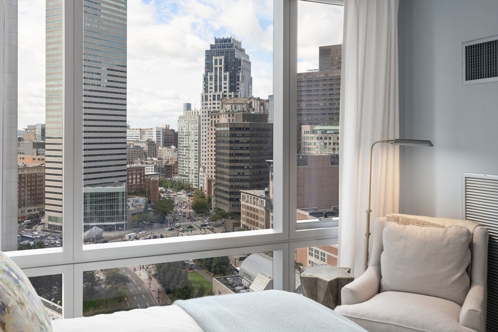 500 Atlantic Avenue # 19A