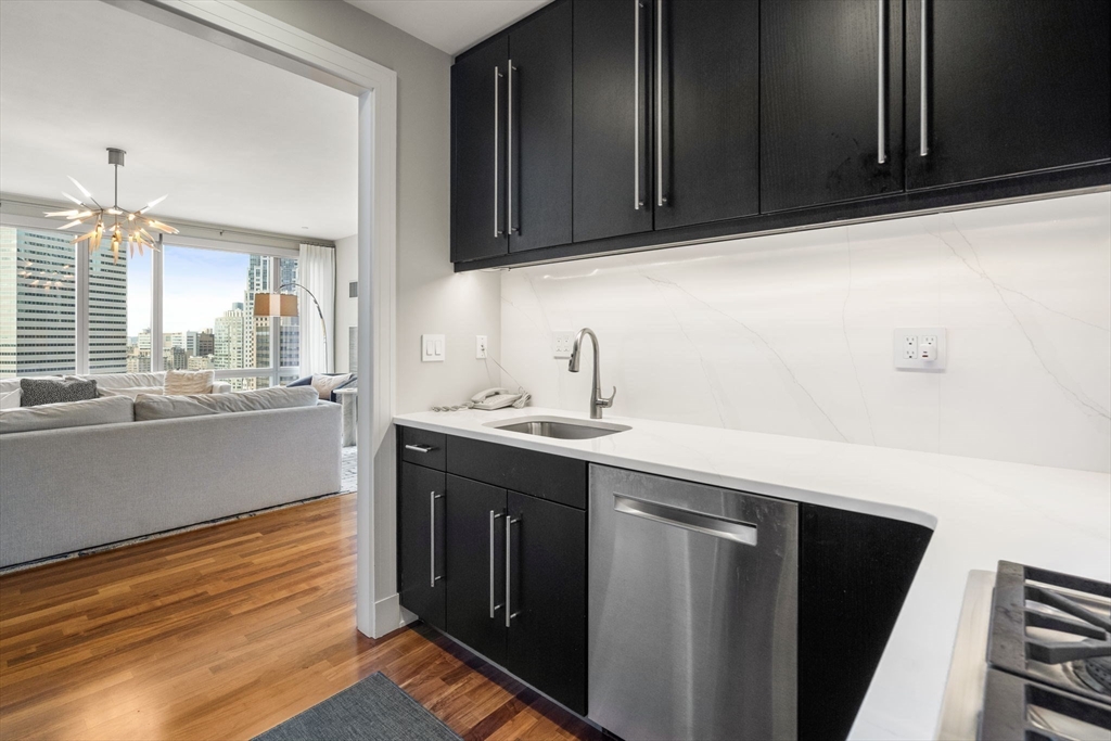 500 Atlantic Avenue # 19A