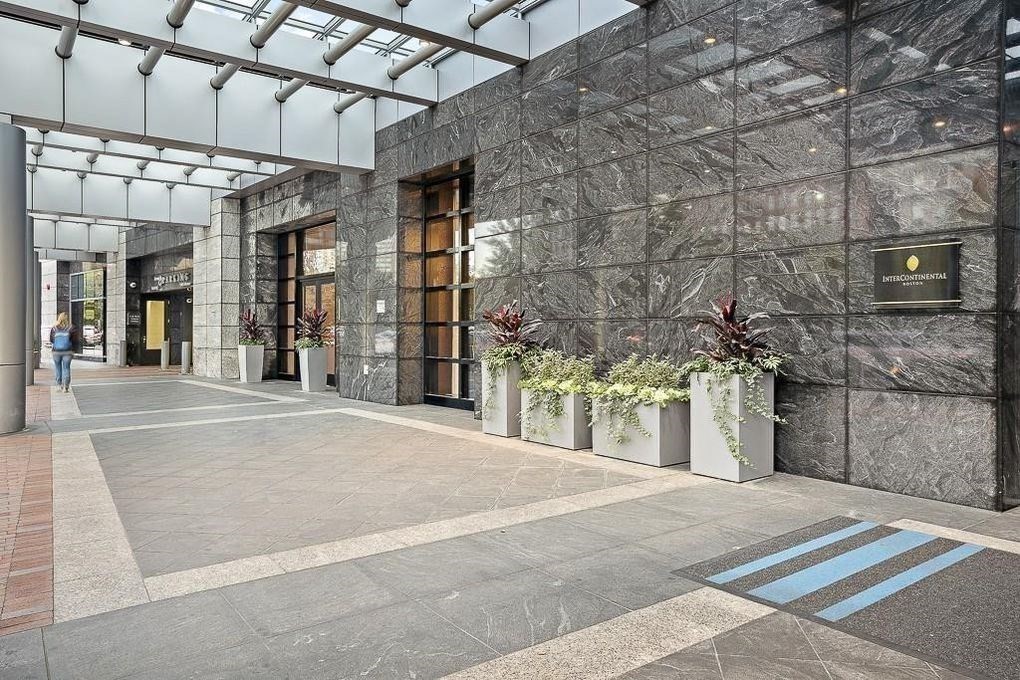 500 Atlantic Avenue # 19A