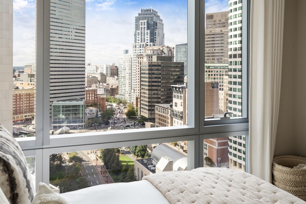 500 Atlantic Avenue # 19A