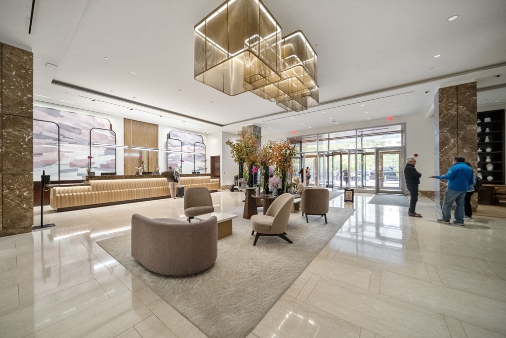 500 Atlantic Avenue # 19A