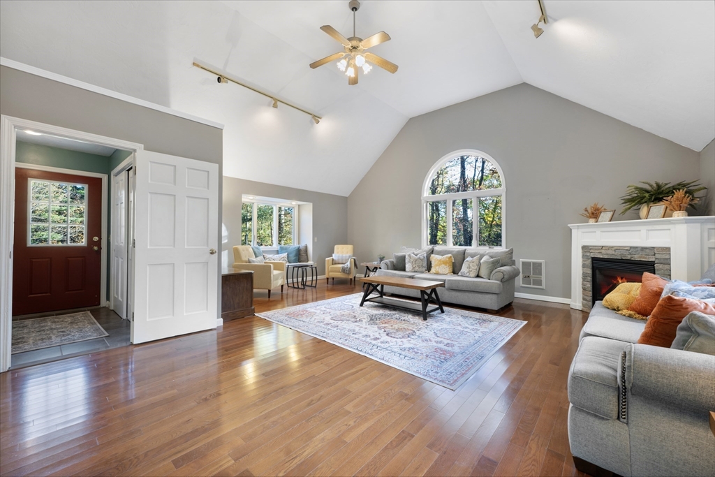 42 Breakneck Rd