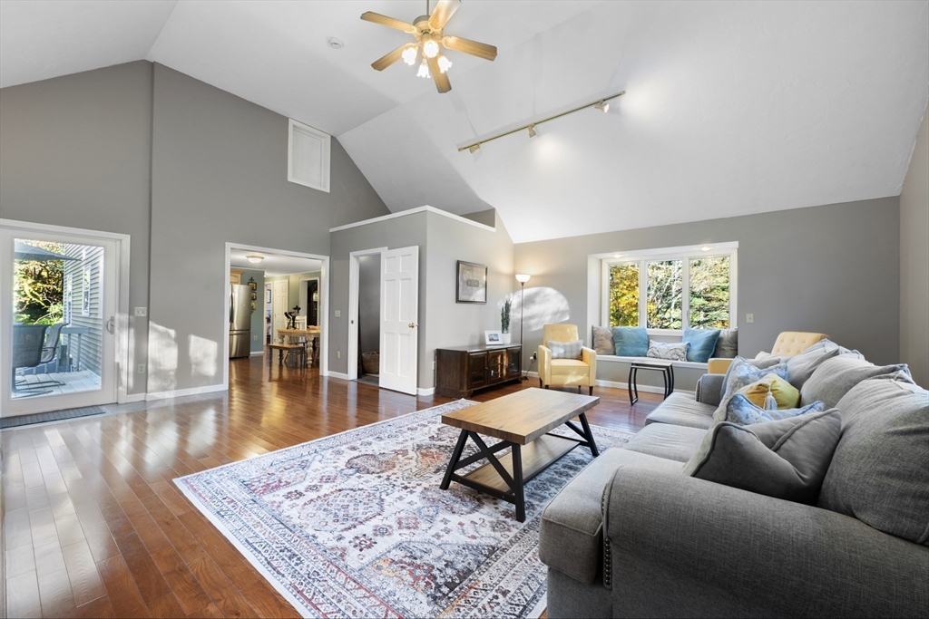 42 Breakneck Rd