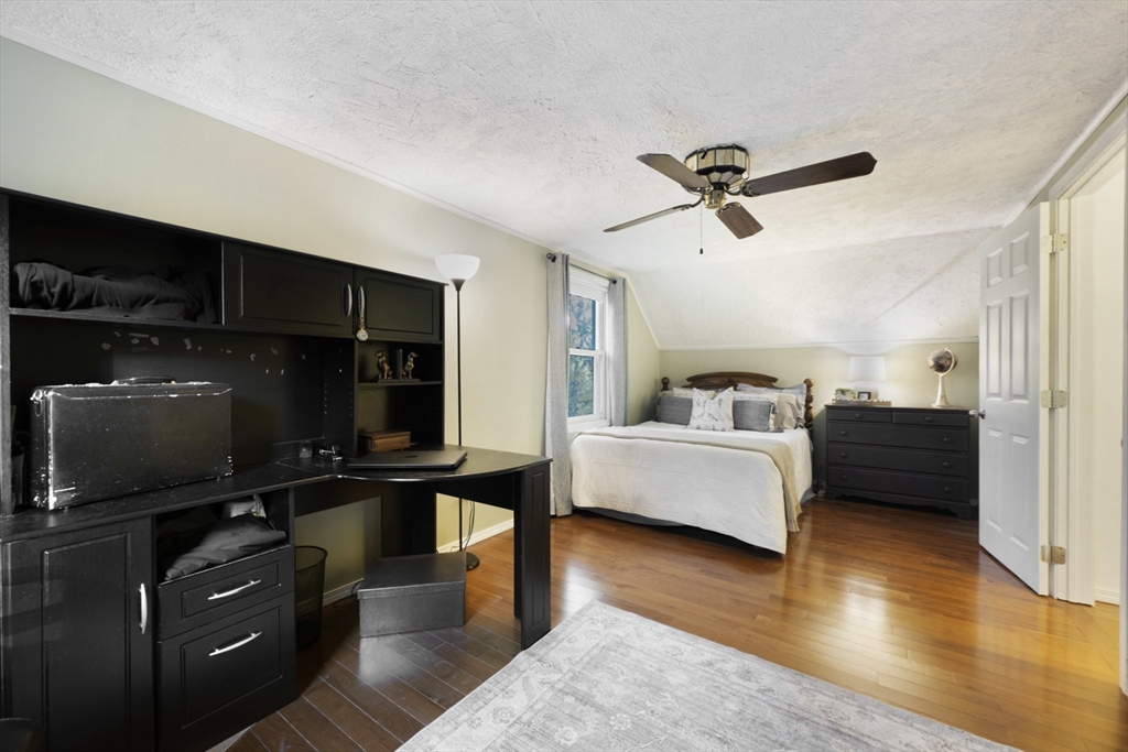 42 Breakneck Rd