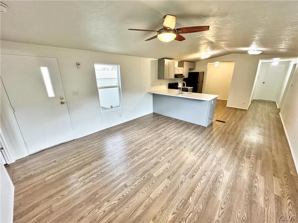 16 Woodland Lane