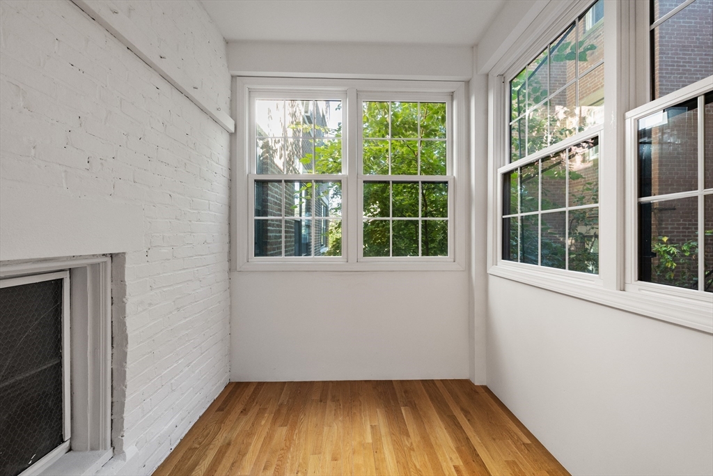 15-17 James St # 2