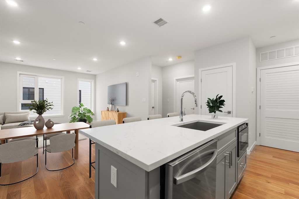 267 Old Colony # 511