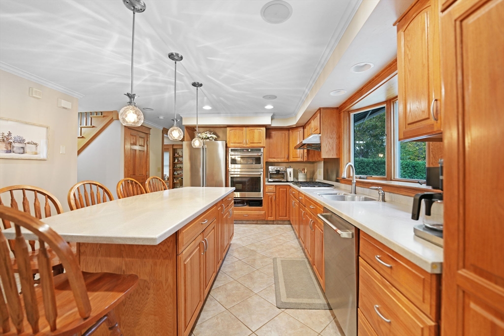 6 Walters Way