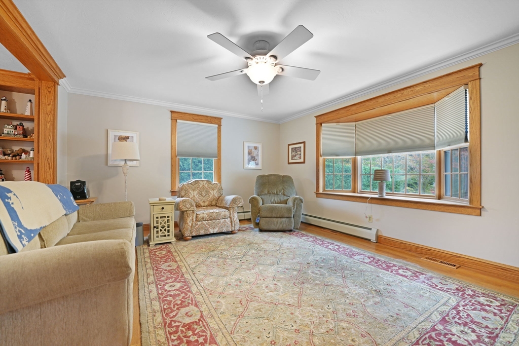 6 Walters Way