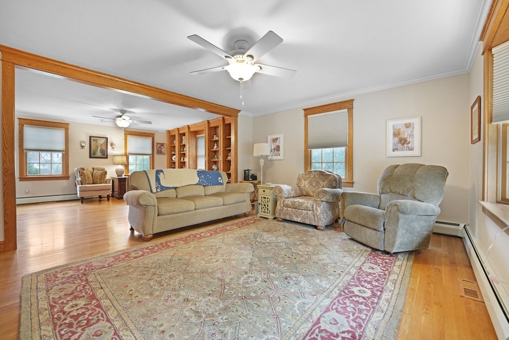 6 Walters Way