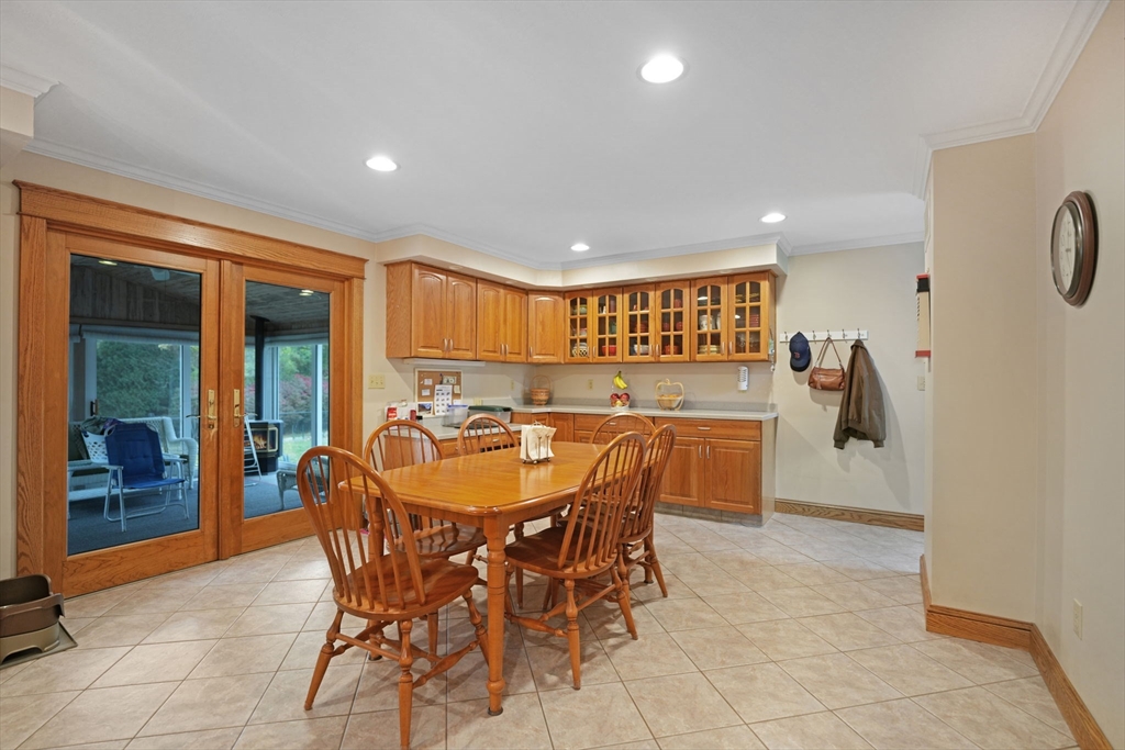 6 Walters Way