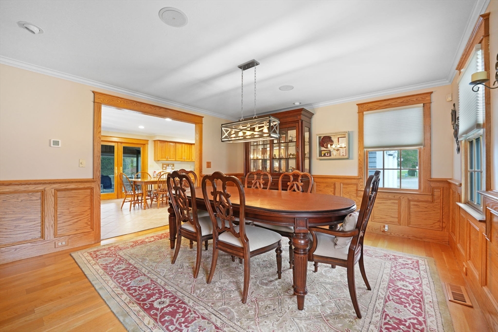 6 Walters Way