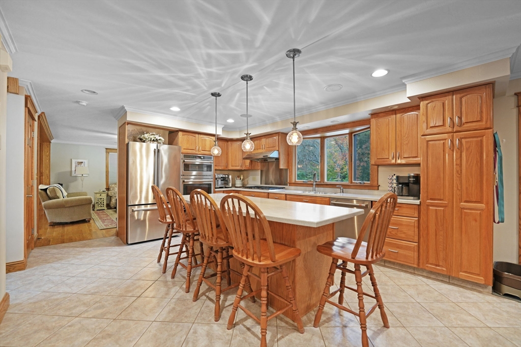 6 Walters Way