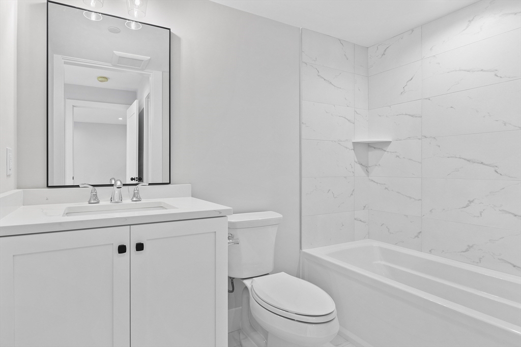 186 Bedford St # 209