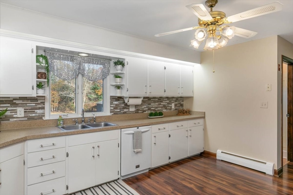 61 Folly Mill Rd