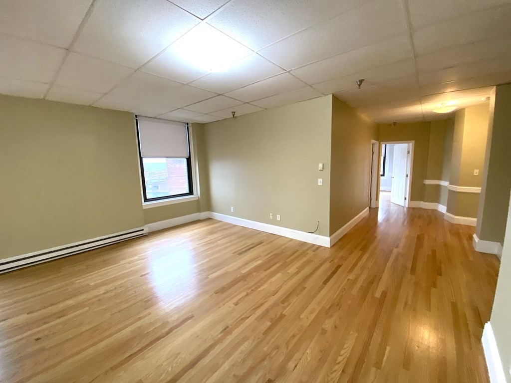 11 Lawrence St Unit: 606