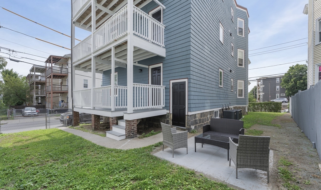 334 Centre St # 2A